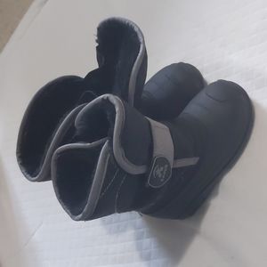 Kamik Size 8 winter boots